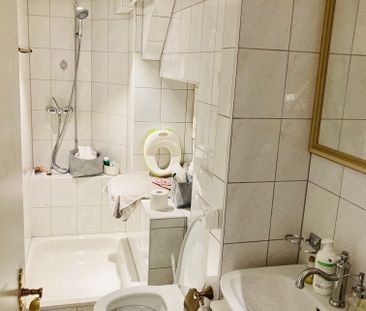 Living at Villa Rosa - Photo 2