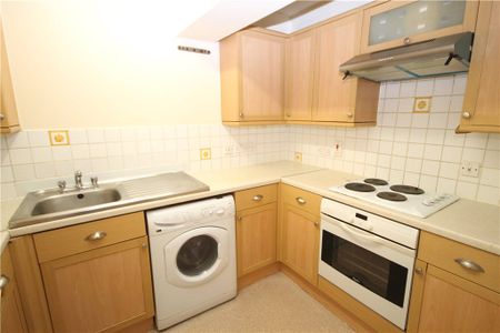 Century Court, Woking, Surrey, GU21 6DF - Photo 2