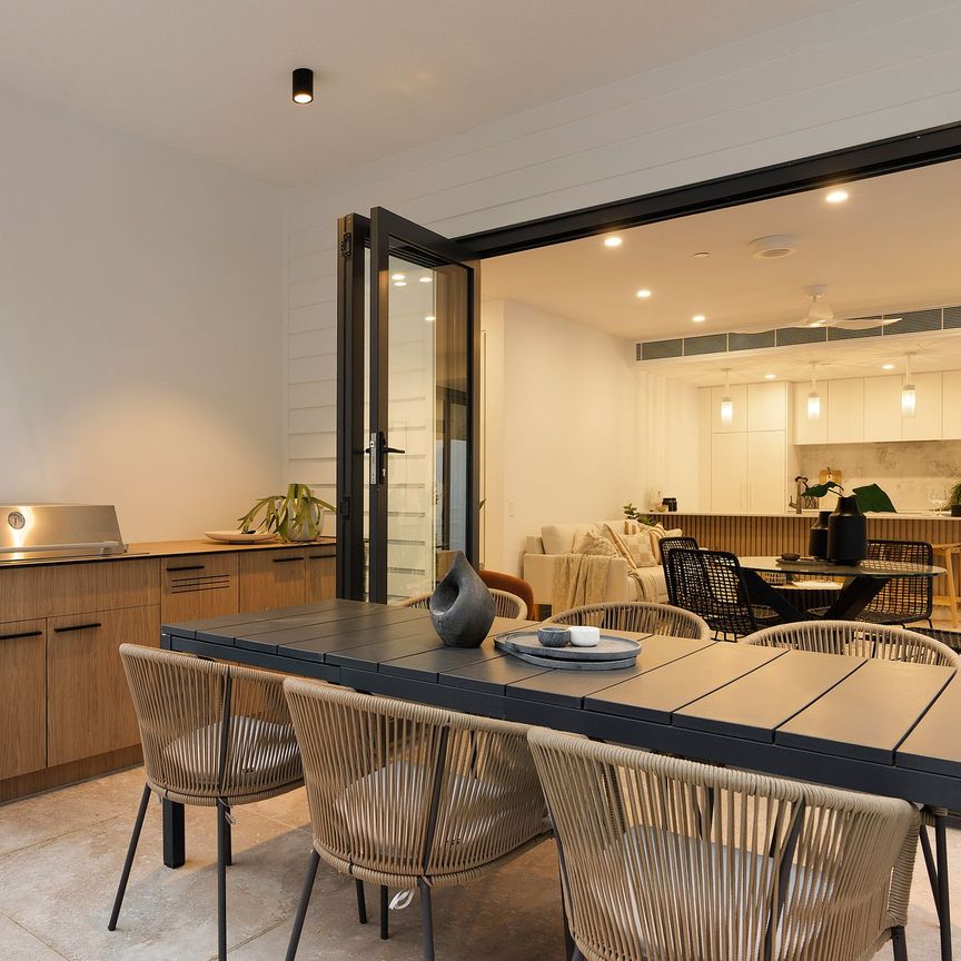 Brand New Unit | the Epitome of Luxury Living in Noosa Heads - Photo 1