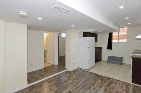 For Lease - 109 George Robinson Drive, Brampton, Ontario - Photo 2