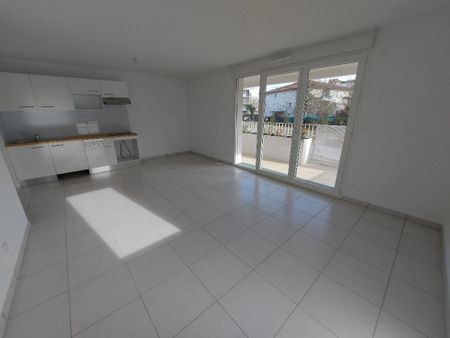 APPARTEMENT T3 60M - Photo 3