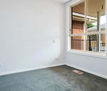 Convenient Living in Noble Park - Photo 6