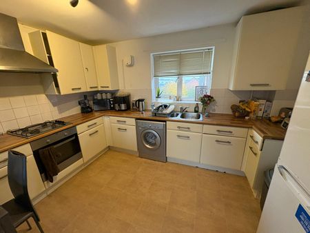 83 Frederick Drive, Peterborough - Photo 5