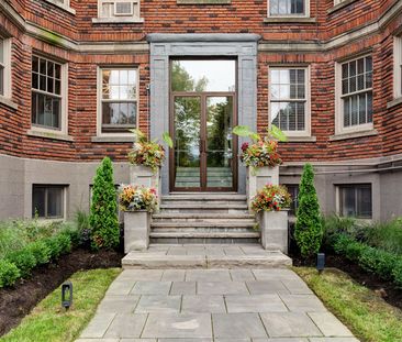 4560 Sainte-Catherine Street W, Montréal, QC - Photo 4