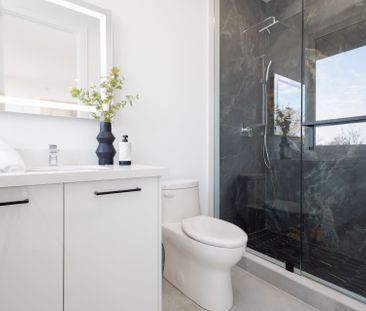 For Lease - 24 Twenty First Street, Toronto, Ontario - Photo 5