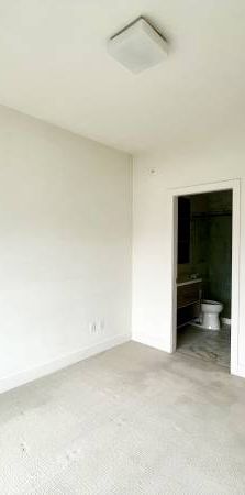 4th Ave 2 bed 2 bath 1 parking 1 locker - Photo 1