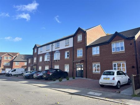2 bedroom flat to rent - Photo 4