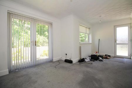 3 bedroom semi-detached house to rent - Photo 4