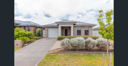 Modern & Convenient Living - Photo 5