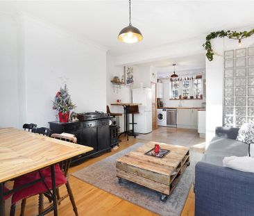 3 bedroom apartment to rent - Photo 2