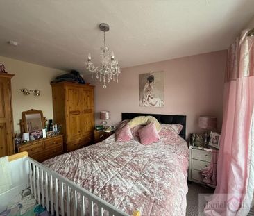 4 bedroom detached house to rent - Photo 2