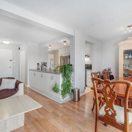 logement 5 1/2 avec cuisine rénovée, stationnement, 3 chambres à coucher, Duvernay, Laval - Photo 4
