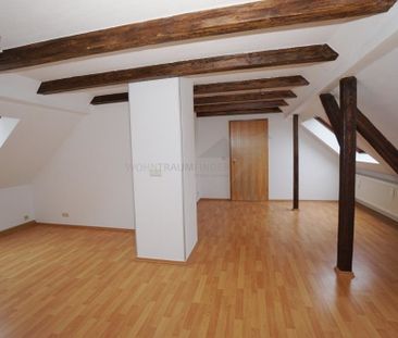 Romantische Dachgeschoss-Wohnung mit Sichtbalken - Photo 6