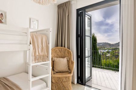 6 bedroom luxury Villa for rent in Marbella, Spain - Photo 3