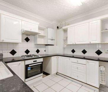 Tolworth Park Road, Surbiton, KT6 - Photo 3