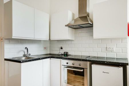 1 Bedroom Flat To Let - Photo 4