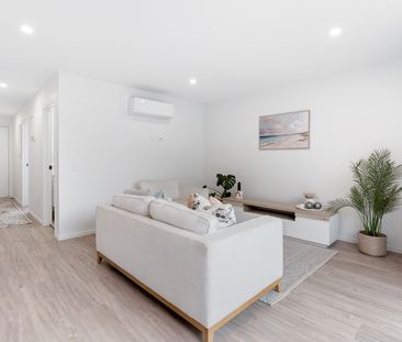 Modern 1 bedroom townhouse - Photo 2