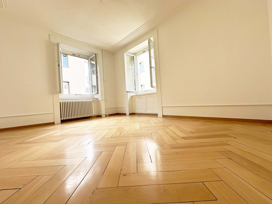 Appartement de 3 pièces dans un immeuble de 4 étages - Rue de la Serre 105 - La Chaux-de-Fonds - Photo 1