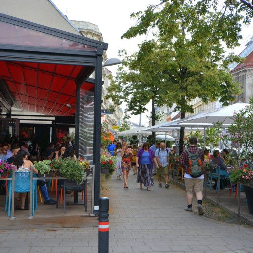 U3 ROCHUSMARKT - UNBEFRISTET - TRAUMHAFTE ALTBAUWOHNUNG IN RUHELAGE - Photo 1