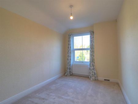 3 bedroom terraced house to rent - Photo 4