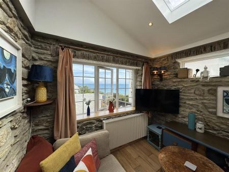 3 bedroom cottage to rent - Photo 2