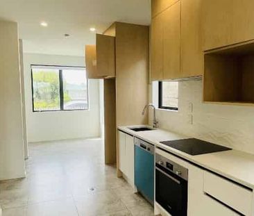 5/1 Sylvan Crescent , Te Atatu South - Photo 3