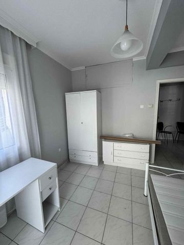 Studio/Γκαρσονιέρα για ενοικίαση Κέντρο (Φλώρινα) - Φωτογραφία 2