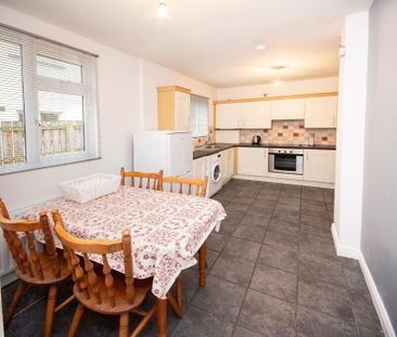 Room 2, 46 Wellesley Avenue, Belfast, BT9 6DH - Photo 4