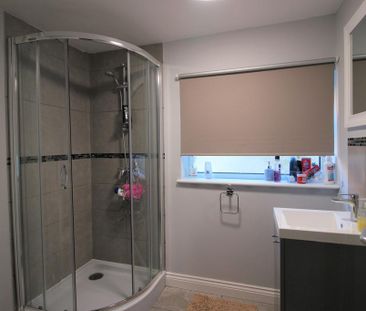 1 bedroom in a house share to rent - Photo 5