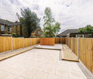 1 bedroom in a house share to rent - Photo 4