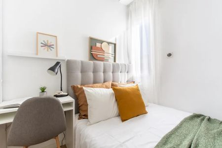 Calle del Alcalde Sáinz de Baranda, Madrid, Community of Madrid 28009 - Photo 2