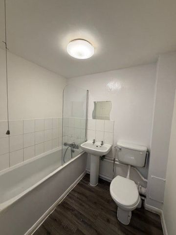 1 Bed Flat, Plowman Close, N18 - Photo 5