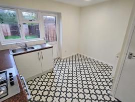 2 Bedroom Terrace House For Rent - Photo 1