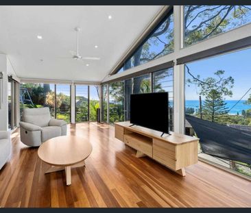 Spacious Newport Home with Ocean Views - Photo 1