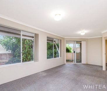 Ready To Move In - Neat and Tidy Apartment with Pool - Photo 2