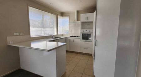 Cozy Cul-de-Sac Home with Modern Comforts - Photo 3