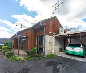 Prime Hamilton Living - Clifton Terrace Townhouse for Rent - Photo 1