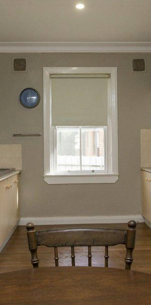 Spacious Single Room in Great Location - Photo 1