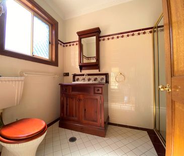 What a Grand Family Home! - Photo 5