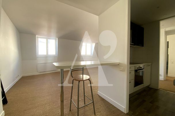 ARCHITECTURE BORDELAISE-1900 -APPARTEMENT À SAINT PIERRE - Photo 1