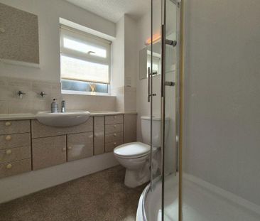 4 bedroom detached house to rent - Photo 1