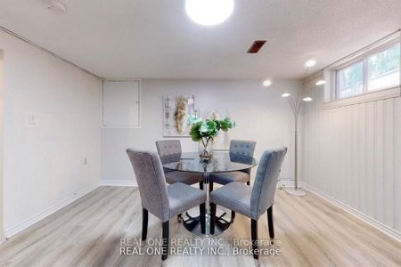 For Lease - 105 ( basement ) Aurora Heights Drive, Aurora, Ontario - Photo 4