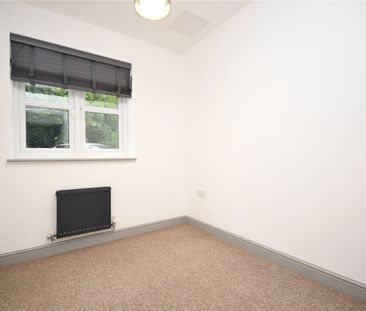 Eaton Grange, Aberford Road, Leeds, West Yorkshire, LS26 8SN - Photo 3