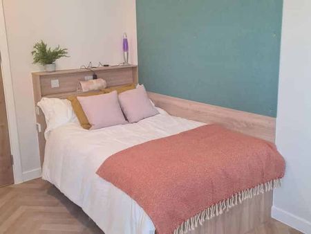 Deluxe Ensuite - Photo 4