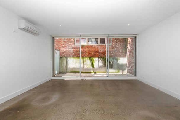 Thinking of selling? Contact our agent - Photo 1