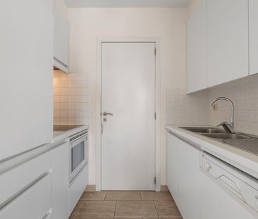 Ongemeubeld appartement met 1 slaapkamer en parking - Photo 1