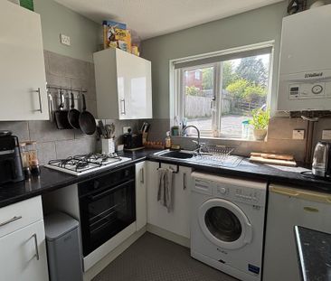 2 bedroom end of terrace house to rent - Photo 6