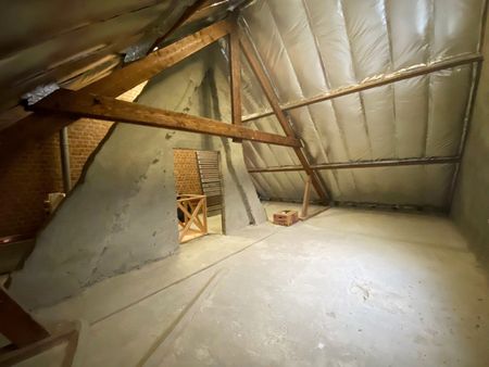 CHARMANTE GERENOVEERDE WONING MET TUIN EN GARAGE IN WONTERGEM - Photo 2