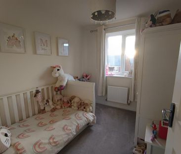 3 bedroom semi-detached house to rent - Photo 1