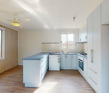 Affordable Family Living in Prime Laverton Location! - Photo 1